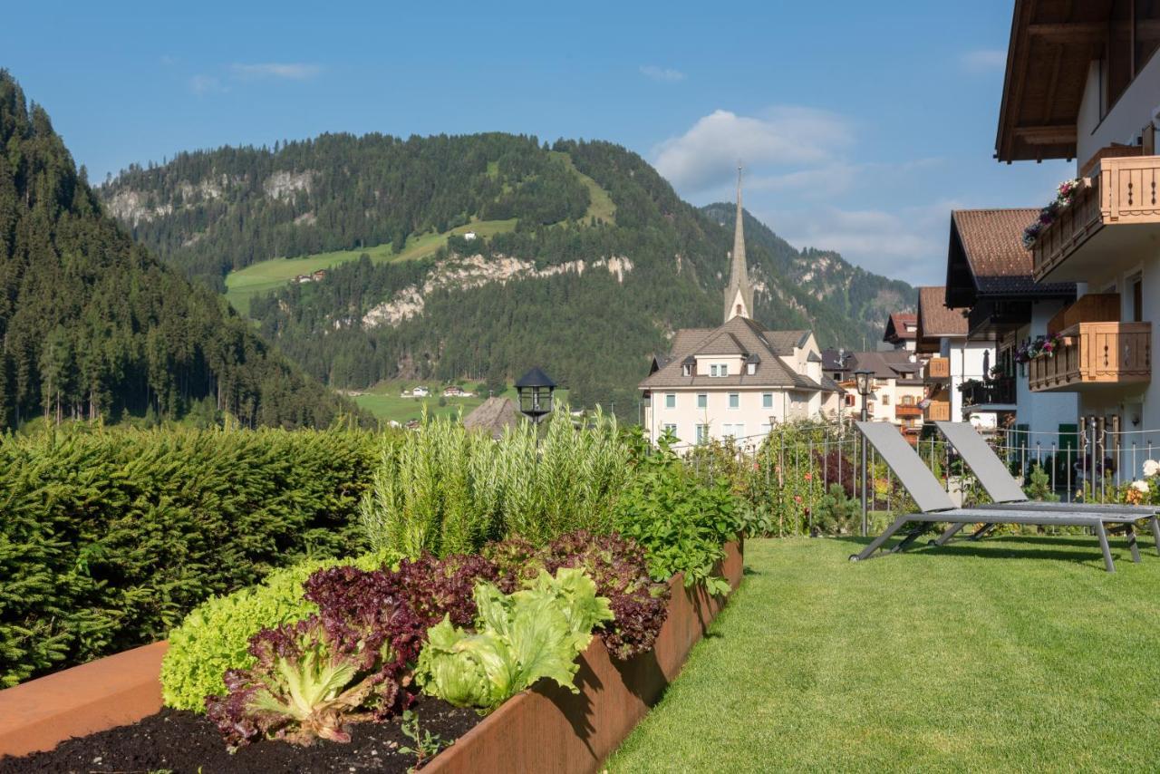 Hotel Vernel Santa Cristina Val Gardena 外观 照片