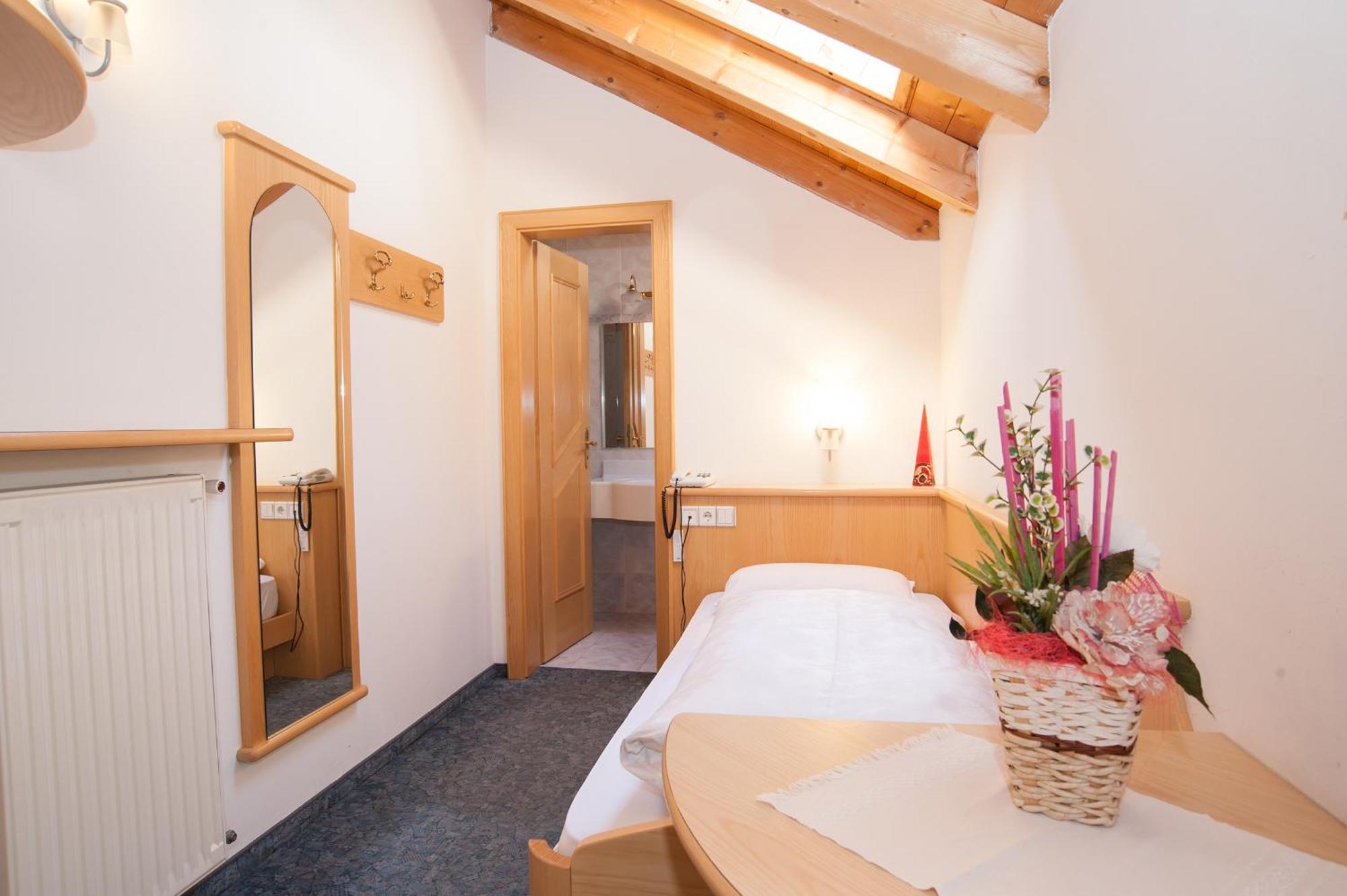 Hotel Vernel Santa Cristina Val Gardena 客房 照片