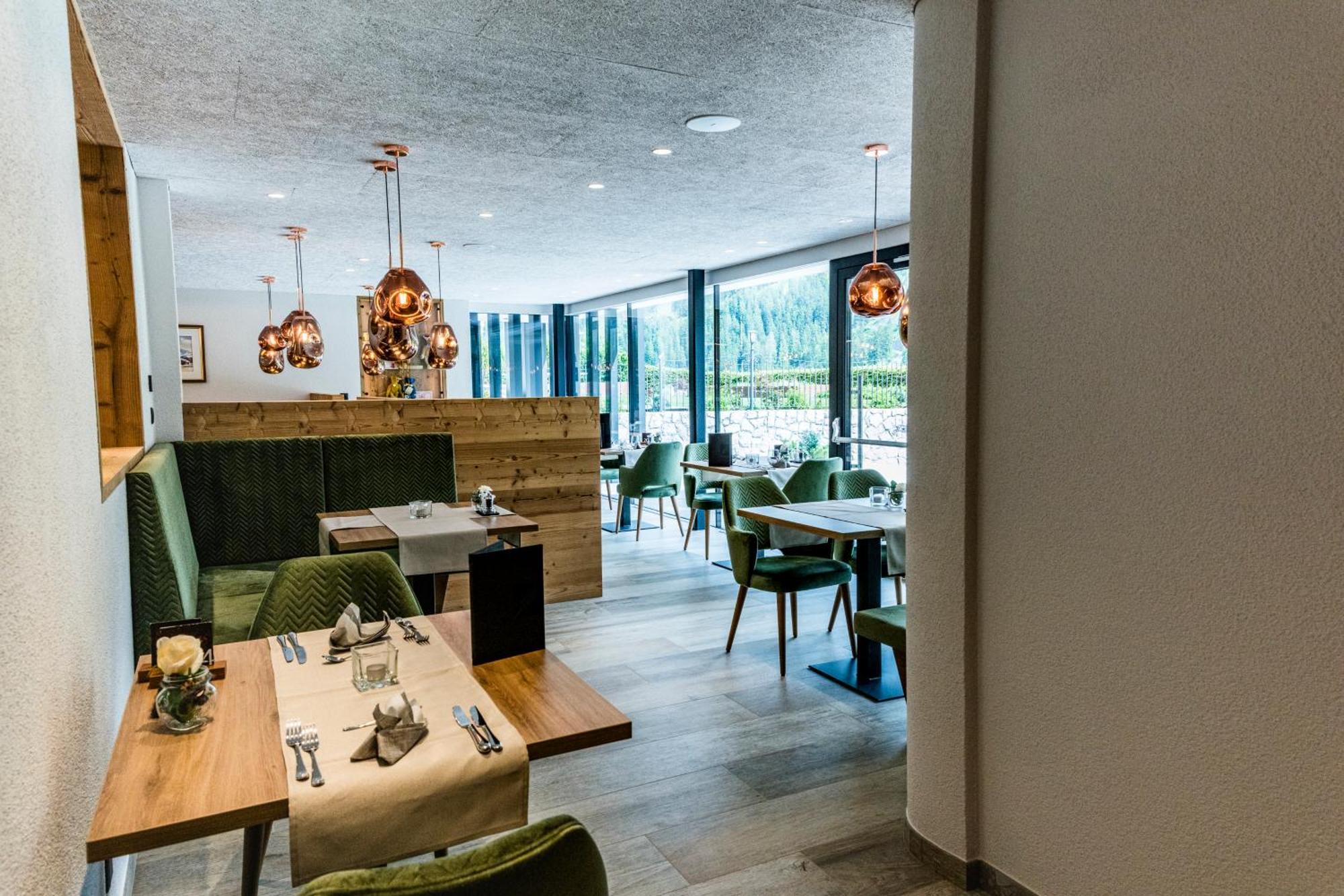 Hotel Vernel Santa Cristina Val Gardena 外观 照片