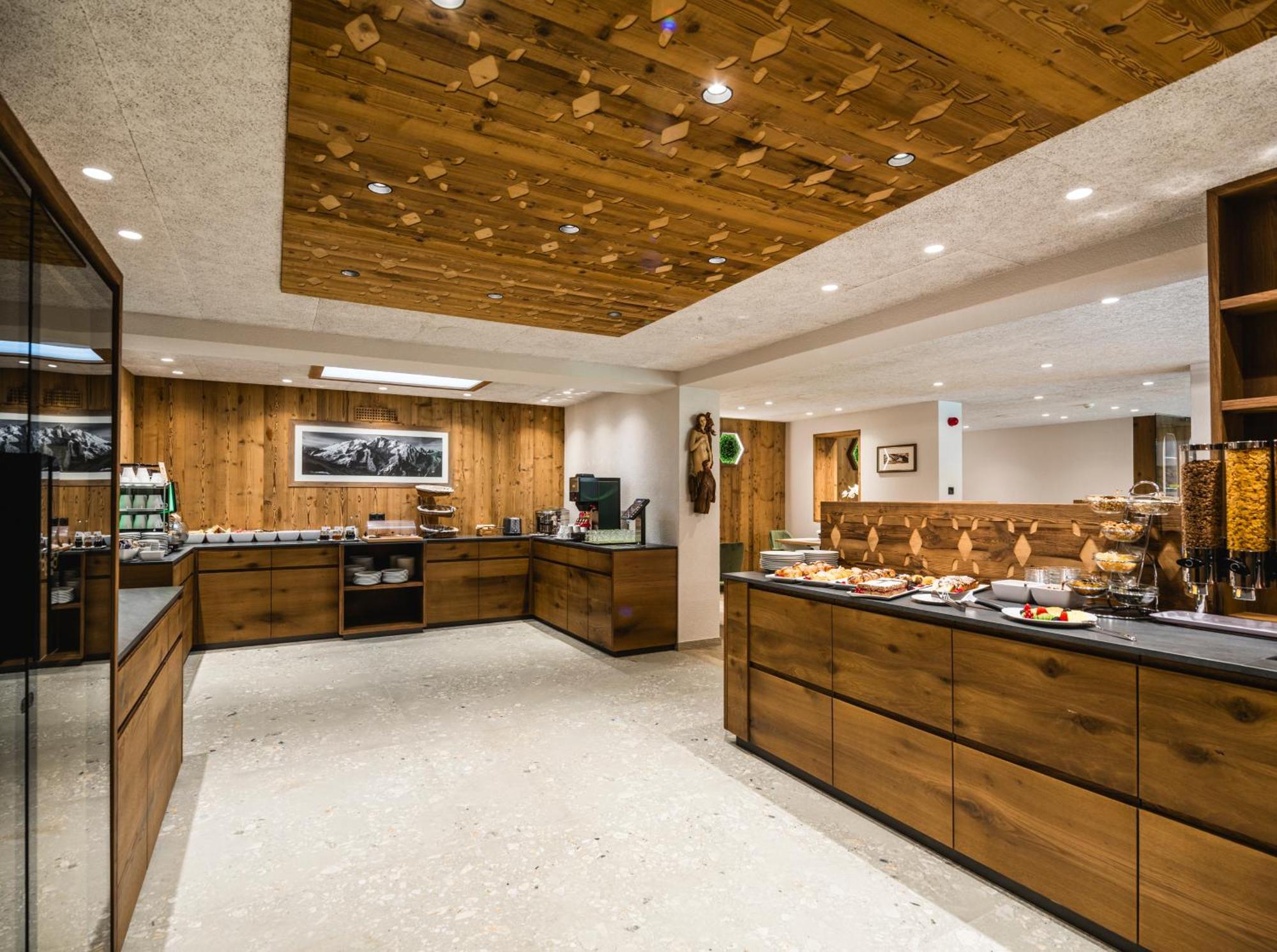 Hotel Vernel Santa Cristina Val Gardena 外观 照片