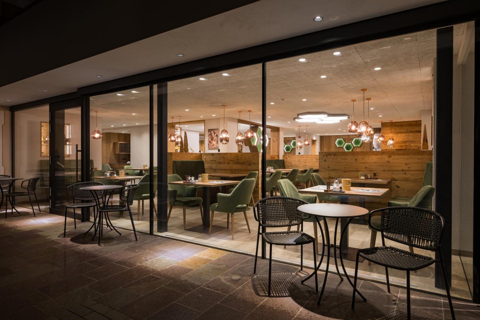 Hotel Vernel Santa Cristina Val Gardena 外观 照片