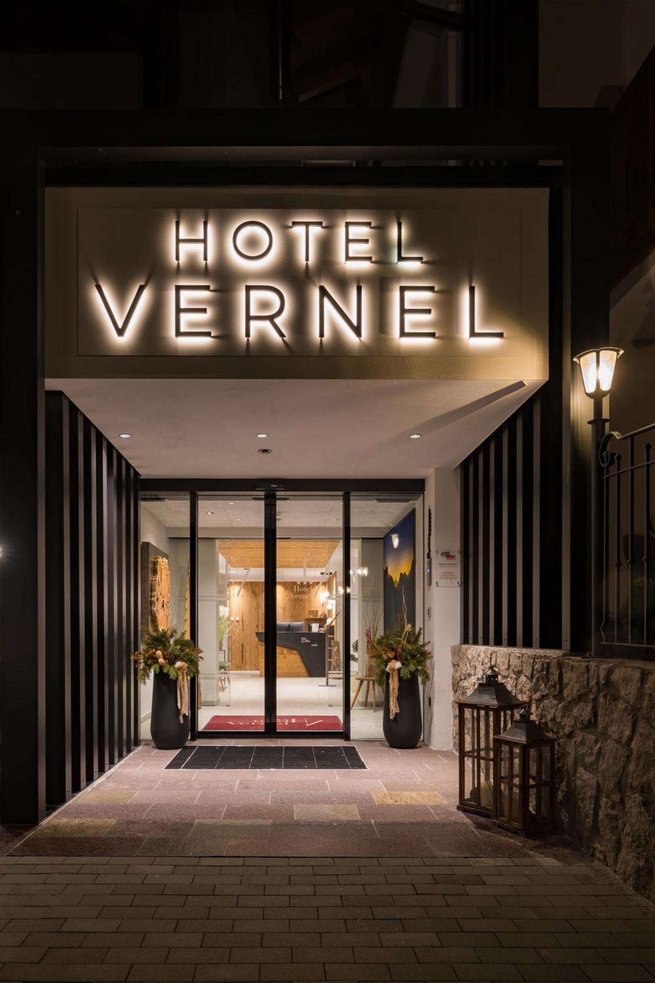 Hotel Vernel Santa Cristina Val Gardena 外观 照片