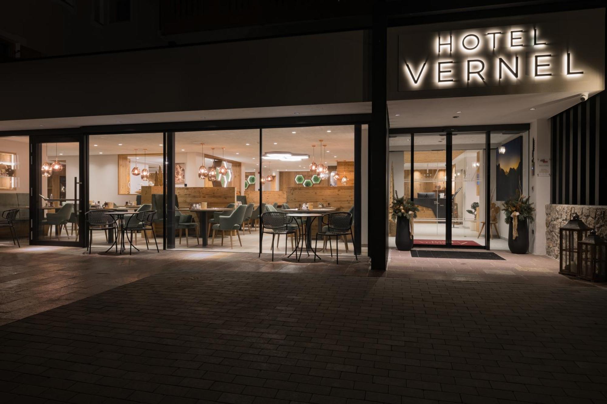 Hotel Vernel Santa Cristina Val Gardena 外观 照片