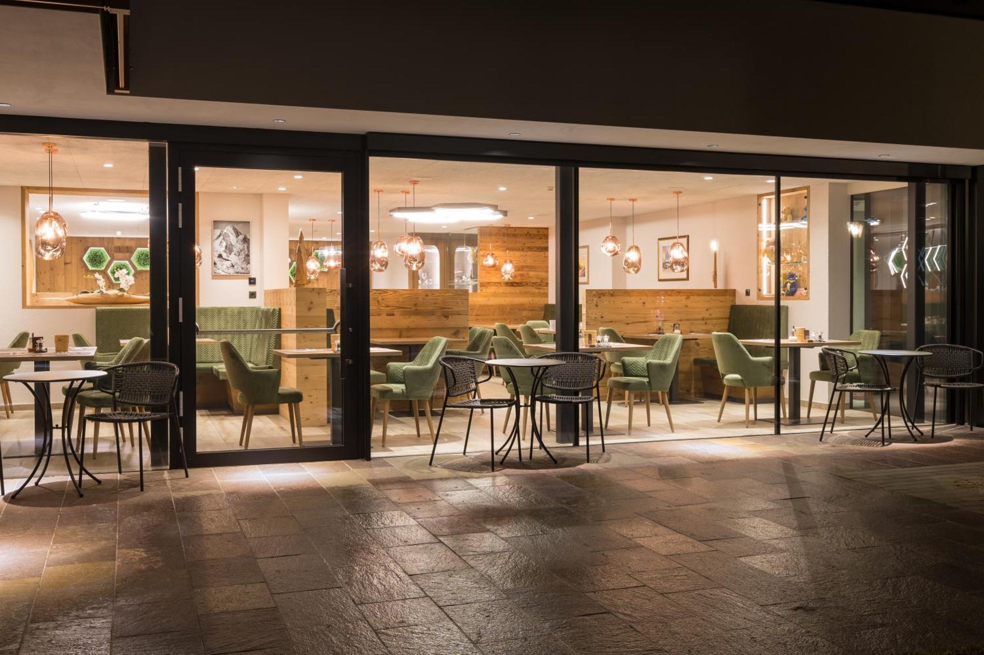 Hotel Vernel Santa Cristina Val Gardena 外观 照片
